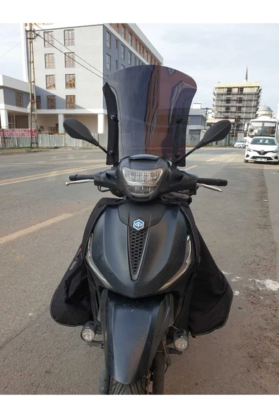 MOTOCAM Piaggio Beverlys 400 Siperlik Ön Cam 2021-2025 Model 44cm Siyah Renkli 4mm