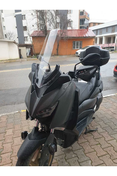MOTOCAM Yamaha Xmax 250 Siperlik Ön Cam 2018 2022 Model 65cm Şeffaf Renkli 4mm ORTA BOYLU CAM - 2