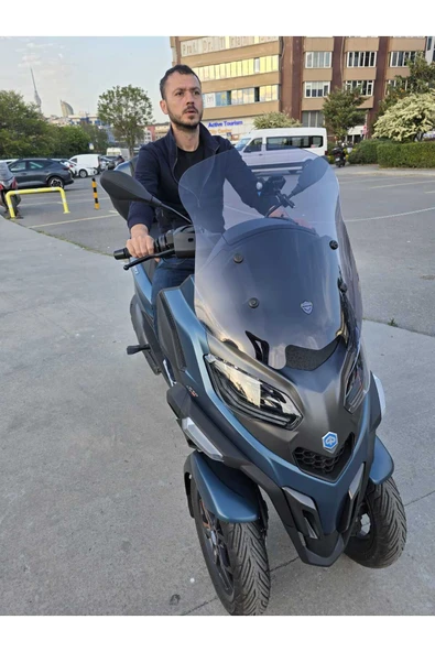MOTOCAM Piaggio MP3 530 Siperlik Ön Cam 2023-2025 Model 60cm Füme Renkli 4mm ORTA BOYLU - 2