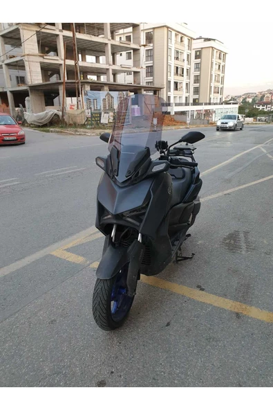 MOTOCAM Yamaha Xmax 250 Siperlik Ön Cam 2023-2025 Model 65cm Şeffaf Renkli 4mm ORTA BOYLU CAM - 3