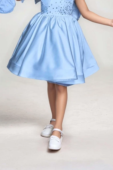 Kız Çocuk Göğsü İnci Taş İşlemeli Tek Omuz Şeffaf Askılı Eteği Kabarık Mavi Abiye - Resim 11