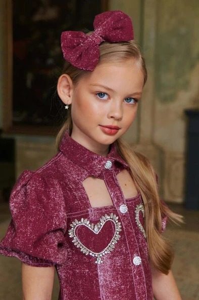 Kız Çocuk Göğsü Yırtmaç Detaylı Elmas Kalp İşlemeli Balon Kollu Bordo Kot Elbise - Resim 4