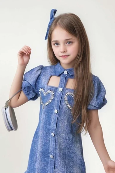 Kız Çocuk Göğsü Yırtmaç Detaylı Elmas Kalp İşlemeli Balon Kollu Mavi Kot Elbise - Resim 6