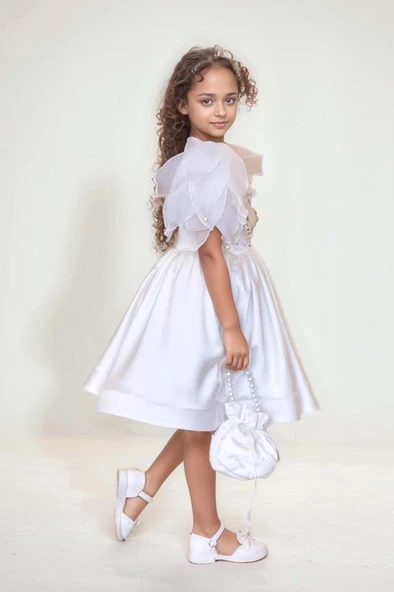 Kız Çocuk Göğsü İnci Taş İşlemeli Tek Omuz Şeffaf Askılı Eteği Kabarık Beyaz Abiye - Resim 17