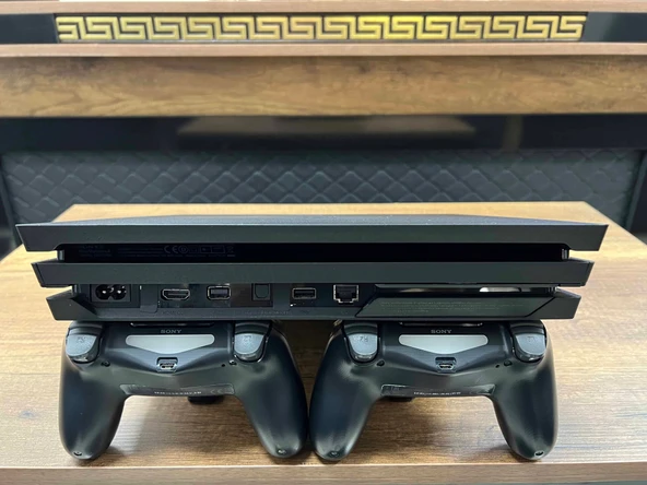 PlayStation 4 Pro 1 TB Çift Kol (İKİNCİ EL) - 6