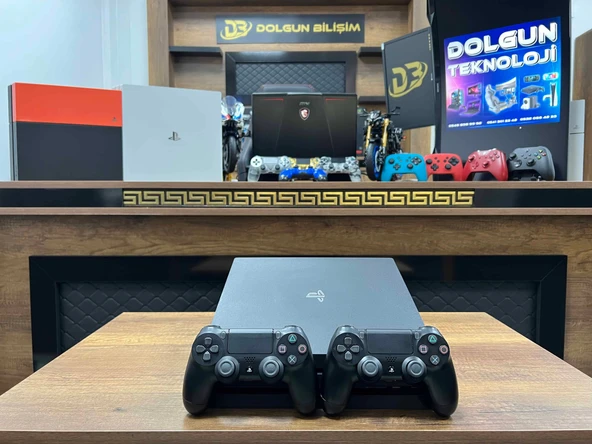 PlayStation 4 Pro 1 TB Çift Kol (İKİNCİ EL)