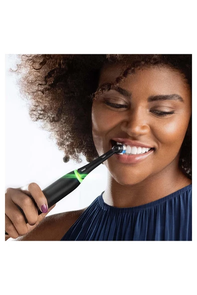 Oral-B iO 4 Şarjlı Diş Fırçası Seti 2'li - Mat Siyah / Beyaz - 6