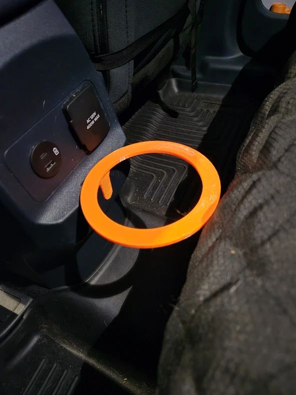 Byr Ford Maverick köpek kase tutucusuna uyuyor (Plastik Aparattır!!!) 3D - 4