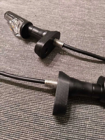 Ducati Scrambler Dönüş Sinyal Adaptörü (Plastik Aparattır!!!)