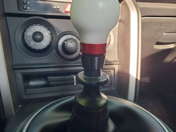 FRS BRZ GT86 Vites Topuzu Ters Kilit Kapağı (Plastik Aparattır!!!)
