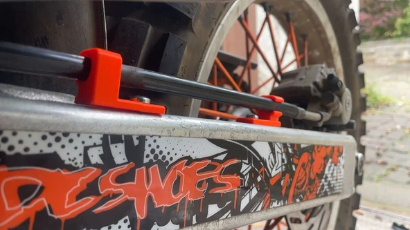KTM LC4 Arka Fren Kılavuzu (Plastik Aparattır!!!)
