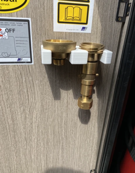 Byr LPG Adaptör Tutucu (Plastik Aparattır!!!) 3D