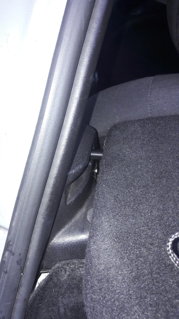 Mini Cooper R56 için paket rafı çubuğu (Plastik Aparattır!!!) - 2
