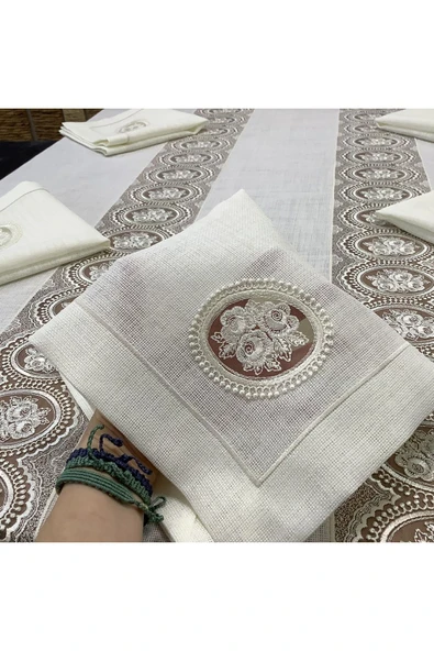 OYA home Gül Dantel Desenli Masa Örtüsü & Peçete (12) Set -13 parça - 5