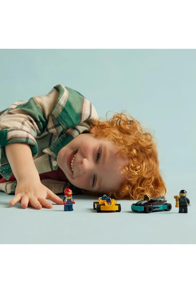 LEGO ® City Go-Kartlar ve Yarış Sürücüleri 60400 - 5+ Yaratıcı Oyuncak Yapım Seti (99 Parça) - 5