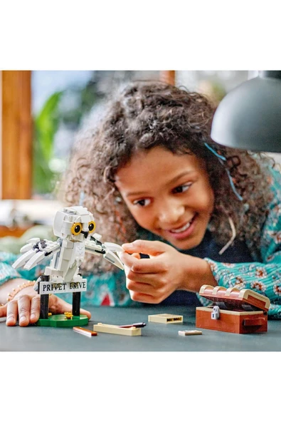 LEGO ® Harry Potter™ Hedwig™, Privet Drive 4 Numara’da 76425 - 7+ Koleksiyonluk Oyuncak Seti (337 Pr) - 7