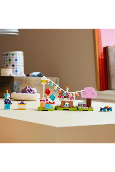 LEGO ® Animal Crossing™ Julian Doğum Gününü Kutluyor 77046 - 6+ Oyuncak Yapım Seti (170 Parça) - 5