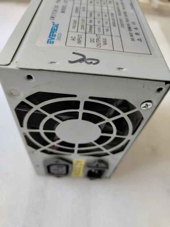 2. EL EVEREST 220W 24 PIN POWER SUPPLY - 2