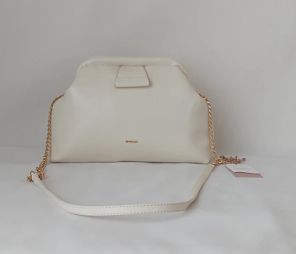 252AA105 Model Sarach Marka Bej Renk Zincir Kulp Omuz Çantası