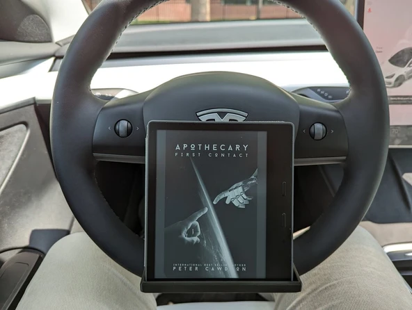 Tesla Model 3 ve Y direksiyon simidi Kindle Tutucu (Plastik Aparattır!!!)