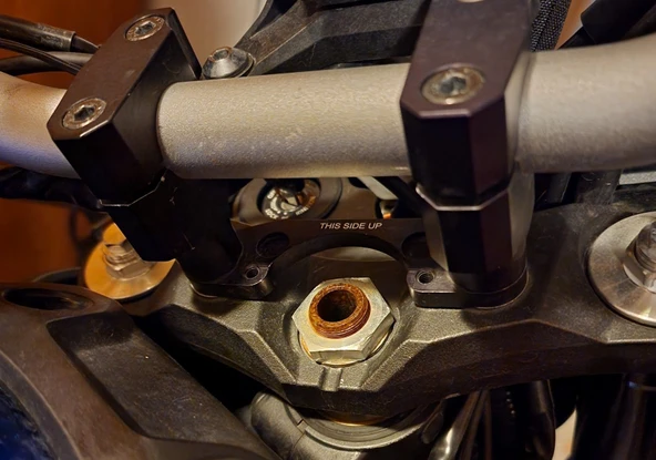 Byr 2015 FZ09 Direksiyon Sütun Somun Kapağı (Sadece Plastik Aparattır!!!) 3D - 3