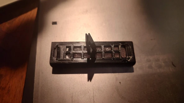 Byr Ritüeller Araba Parfüm Montaj Ağı (Plastik Aparattır!!!) 3D - 5