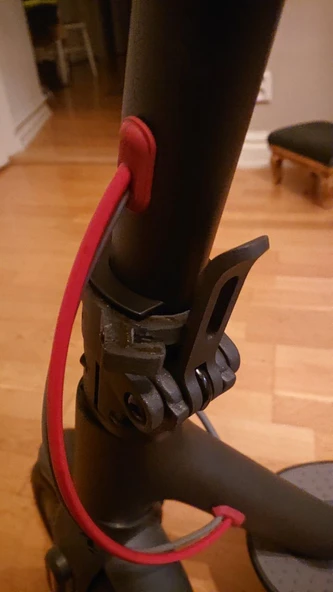 Xiaomi Mi Essential Scooter Kilit Halkası (Plastik Aparattır!!!) - 3