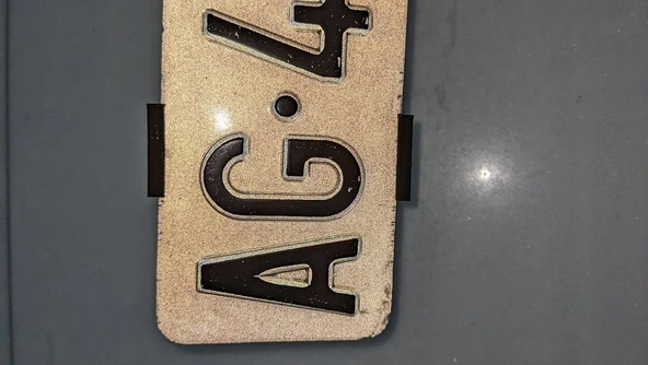 Byr Önde İsviçre Plaka Tutucu / İsviçre Plaka Tutucu Önde (Sadece Plastik Aparattır!!!) 3D - Resim 2