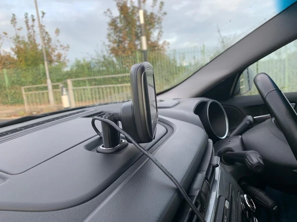 Byr Alfa Romeo Giulietta 940 SAT NAV Gösterge Tablosu Soket Montajı (Sadece Plastik Aparattır!!!) 3D - 4