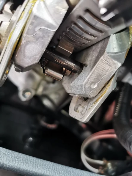 Byr GR Yaris Direksiyon Simidi Sütun Kilidi (Plastik Aparattır!!!) 3D - 3