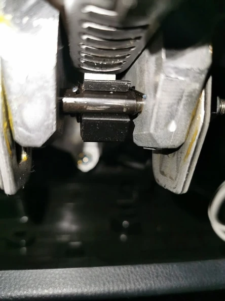 Byr GR Yaris Direksiyon Simidi Sütun Kilidi (Plastik Aparattır!!!) 3D - 4