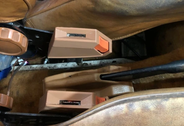 Byr VW MK1 Emniyet Kemer Toka Muhafazaları (Sadece Plastik Aparattır!!!) 3D ürün görseli 1