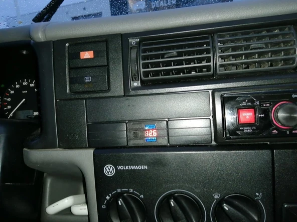 Byr Vw_t4_dashboard_usb (Sadece Plastik Aparattır!!!) 3D