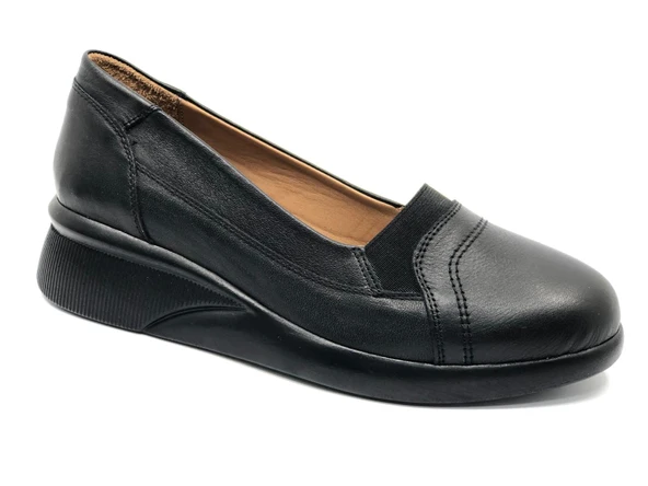 Ayakdaş Hakiki Deri Ortopedik Üstü Lastik Detaylı Kadın Babet Ayakkabı ürün görseli