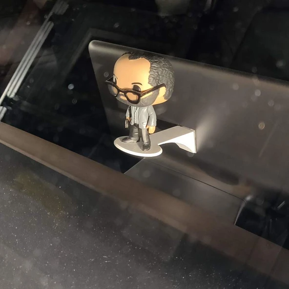 Tesla Model 3 - Vinil figür platformu (Plastik Aparattır!!!)