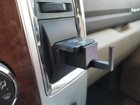 Byr Çanta Tutucu Remix fiş (Sadece Plastik Aparattır!!!) 3D