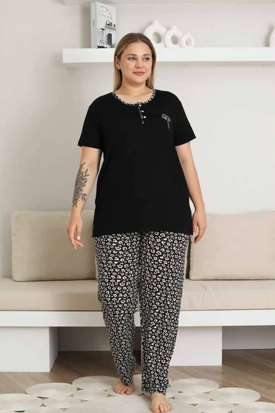 Kadın Desenli Bisiklet Yaka 3 Düğmeli Yırtmaç Detaylı Büyük Beden Viskon Kısa Kol Pijama Takımı - 6