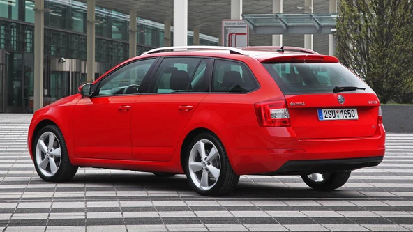 Skoda Octavia 3 A7 Combi 2013-2020 Arka Cam Silecek 5E9955425 40cm - 2