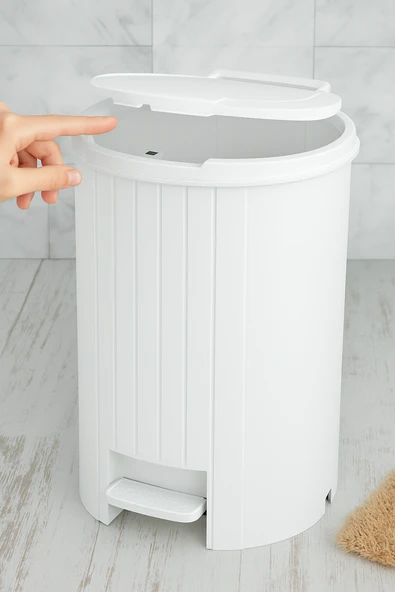 Girist Ev ve Ofis İçin Bas-Aç ve Pedallı Çöp Kovası 12 Lt