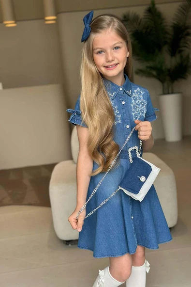 Kız Çocuk Gömlek Yaka Taş Düğmeli Üzeri İnci Yıldız İşlemeli Mavi Kot Elbise ürün görseli