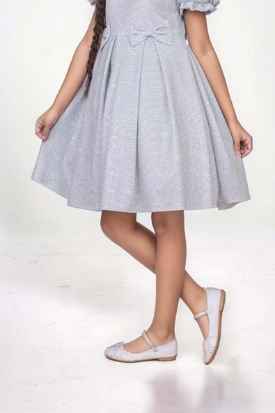 Kız Çocuk Kare Yaka Şeffaf Tüllü Omuzları Fırfırlı Beli Fiyonk Detaylı Üzeri Simli Gri Abiye - Resim 6