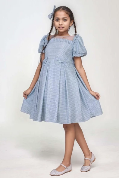 Kız Çocuk Kare Yaka Şeffaf Tüllü Omuzları Fırfırlı Beli Fiyonk Detaylı Üzeri Simli Mavi Abiye - Resim 4