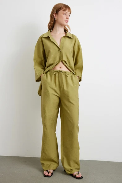 Arka Cepli Salaş Pantolon Yeşil