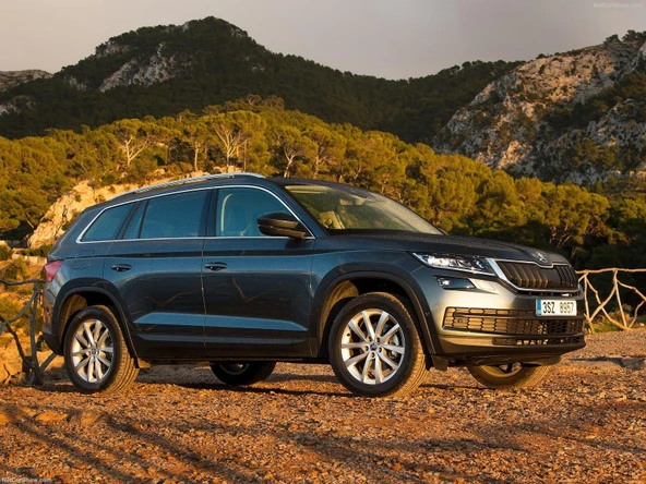 Skoda Kodiaq 2017-2023 Ön Cam Silecek Vida Kapağı 5N0955205 - 2