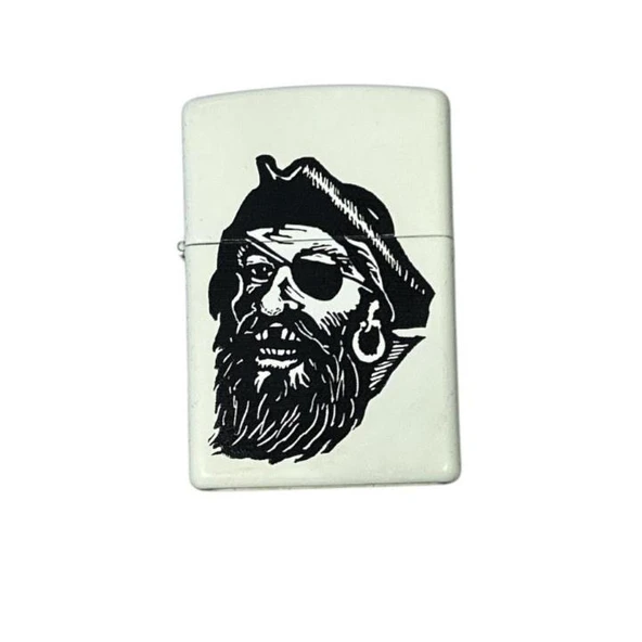Zippo BLACKBEARD 214 (1) Çakmak ürün görseli
