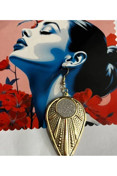 SUNA BÜYÜK DAMLA ALTIN RENK SALLANTILI KÜPE- KUTULU