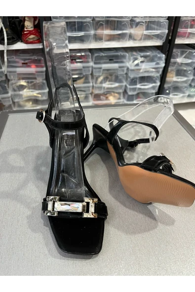 MİSS PARK MODA KARE TABANLI TEK TAŞLI BİLEKTEN TEK BANTLI ÇOK RAHAT KADEHTOPUK KADIN AYAKKABI - 2