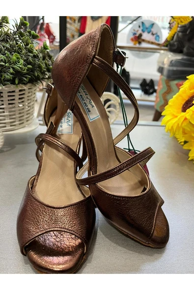 SUNA PARLAK KAHVE DERİ -KAPALI TOPUK 8,5 CM 13 PONT TOPUK BOYU  TANGO, DANS VE ABİYE AYAKKABISI - Resim 2
