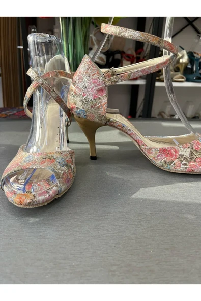 bitangosu BAHAR ÇİÇEKLERİ DESENLİ KAPALI TOPUK TANGOS-DANS VE SALON AYAKKABISI 7 CM (11PONT) TANGO TOPUK