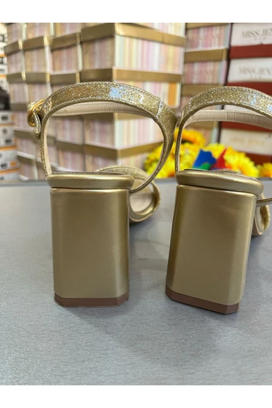 Park Moda ALTIN RUGAN 6BANTLIÖRGÜ 7 CM KALINTOPUKLU AYAKKABIB2025 EN MODA KADIN AYAKKABISI - 3